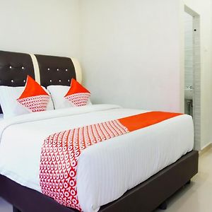 Kamar double standard